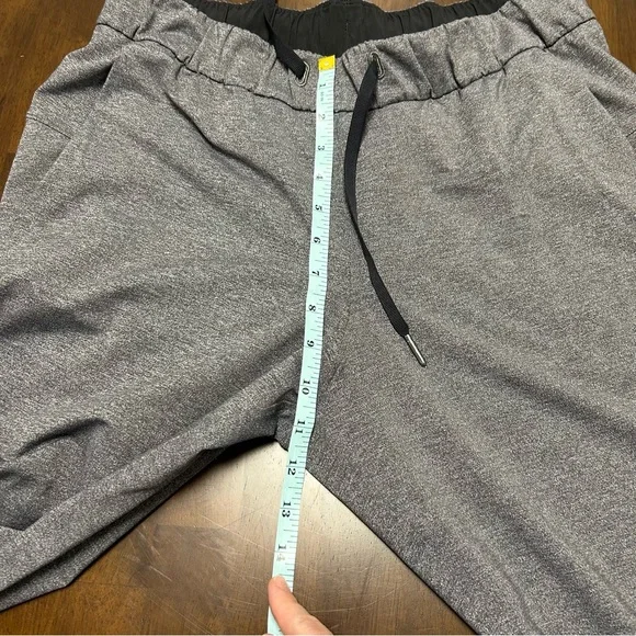 Lululemon On The Fly Pant Full Length 31” Size 8 Heathered Black - Picture 14 of 15